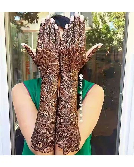 Panel And Curves Subtle Stylish Full Hand Mehndi Design Look Panel And Curves Subtle Stylish Full Hand Mehndi Design Look